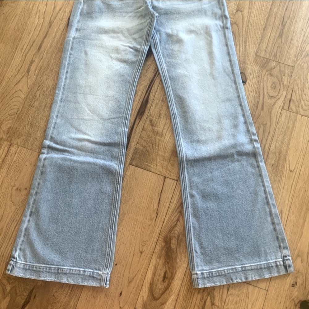 Kancan High Rise Flare Hem Light Washed Jeans Women’s Multi Sizes NWT - Picture 13 of 16